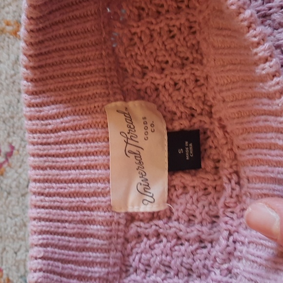 Universal Thread Pink Women's Sweater small - Picture 4 of 5